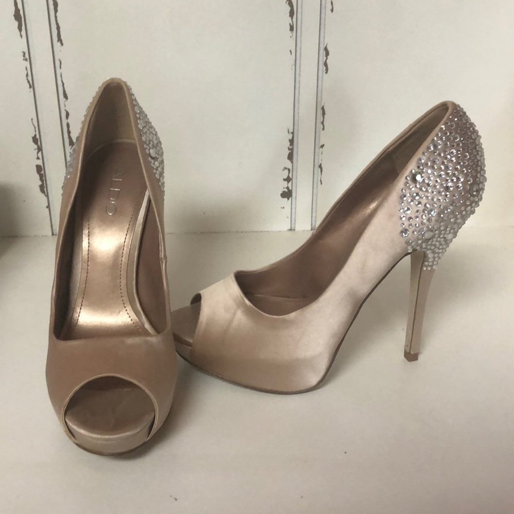 ALDO Durling peep toe jeweled pump